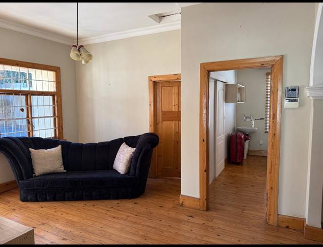 3 BEDROOM FREEHOLD FOR SALE IN GLENWOOD